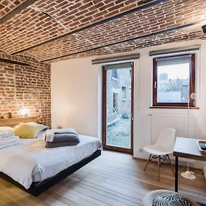 lagrange-chambres-dhotes.brusselshotelsbook.com/